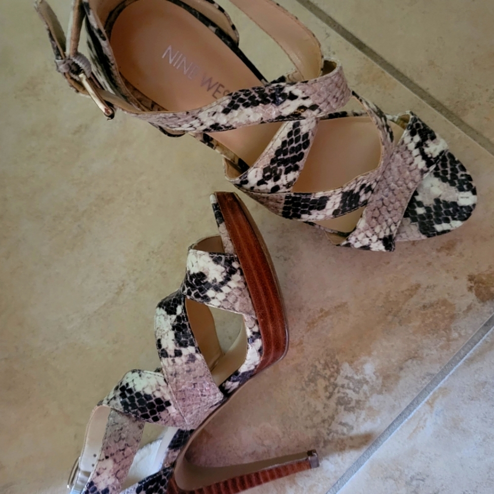 4" Snakeskin Nine West Sandals, Size 5